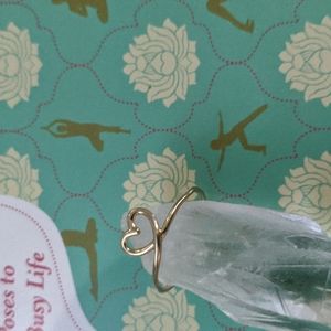 Dainty gold wire ring 💛 10k gold